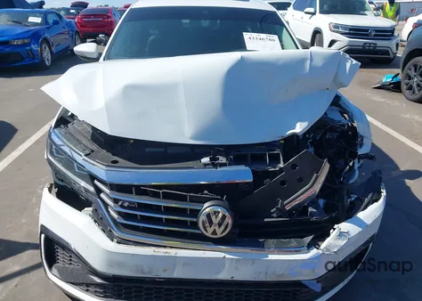 2020 Volkswagen Passat 2.0T R-Line z USA, uszkodzony, nr VIN 1VWMA7A31LC021956